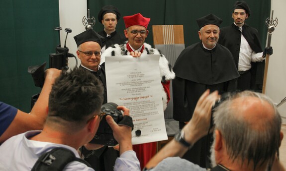 Uroczystość nadania tytułu doctora honoris causa Uniwersytetu Zielonogórskiego prof. dr. hab. Markowi Konopczyńskiemu; fot. J. Czarnecka