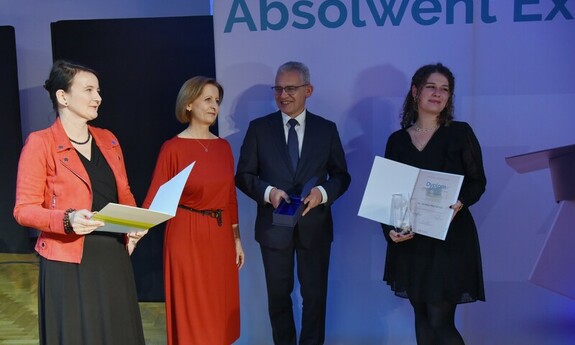 Absolwent Extra 2024 - laureatki miesiąca grudzień