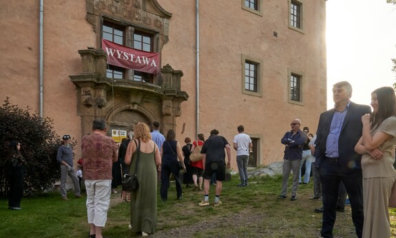 Nie/obecność, czyli o Desublimacji Sztuki w Pałacu Struga